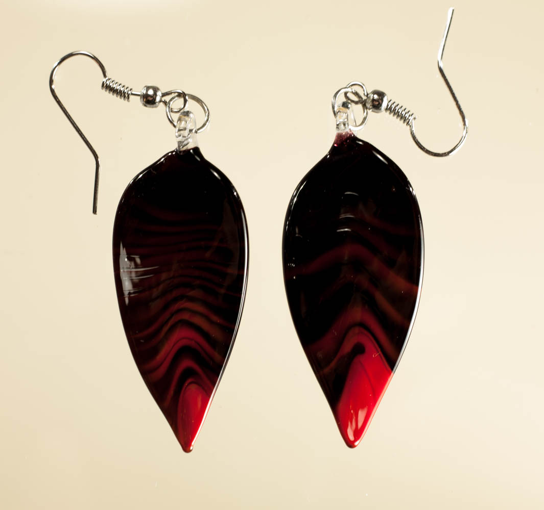 Naušnice Listovi crna s crvenom