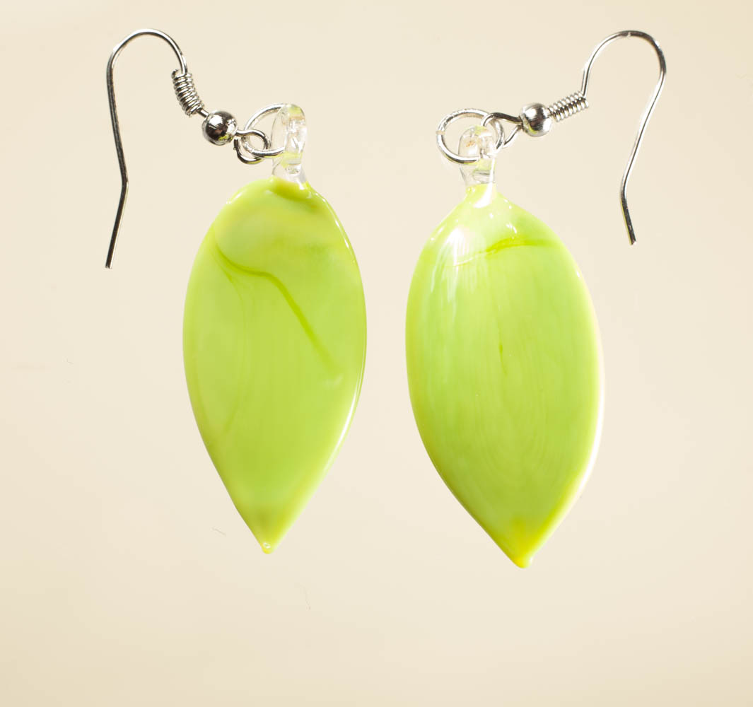 Naušnice Listovi svjetlozelena pastelna