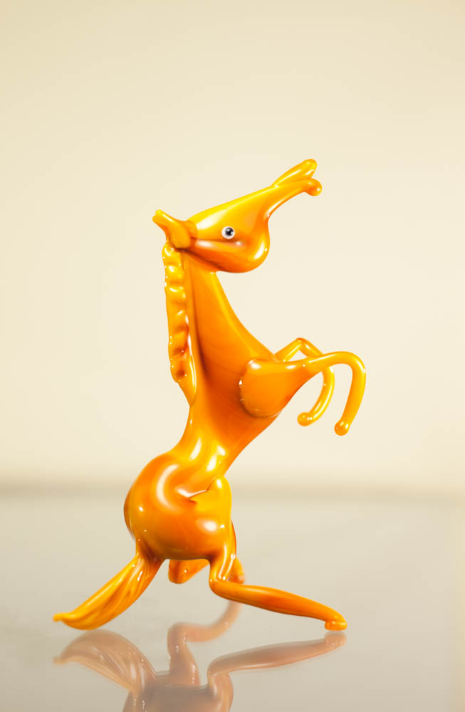 Figurica Konj narančasta pastel